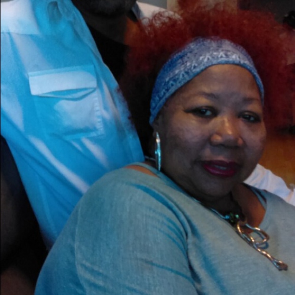 Meet your Posher, Gloria